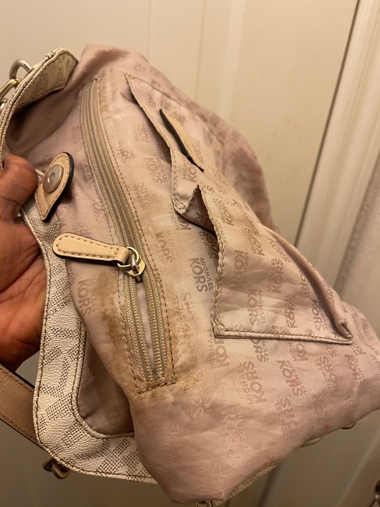 Michael Michael Kors please check all picture of condition - Picture 10 of 17